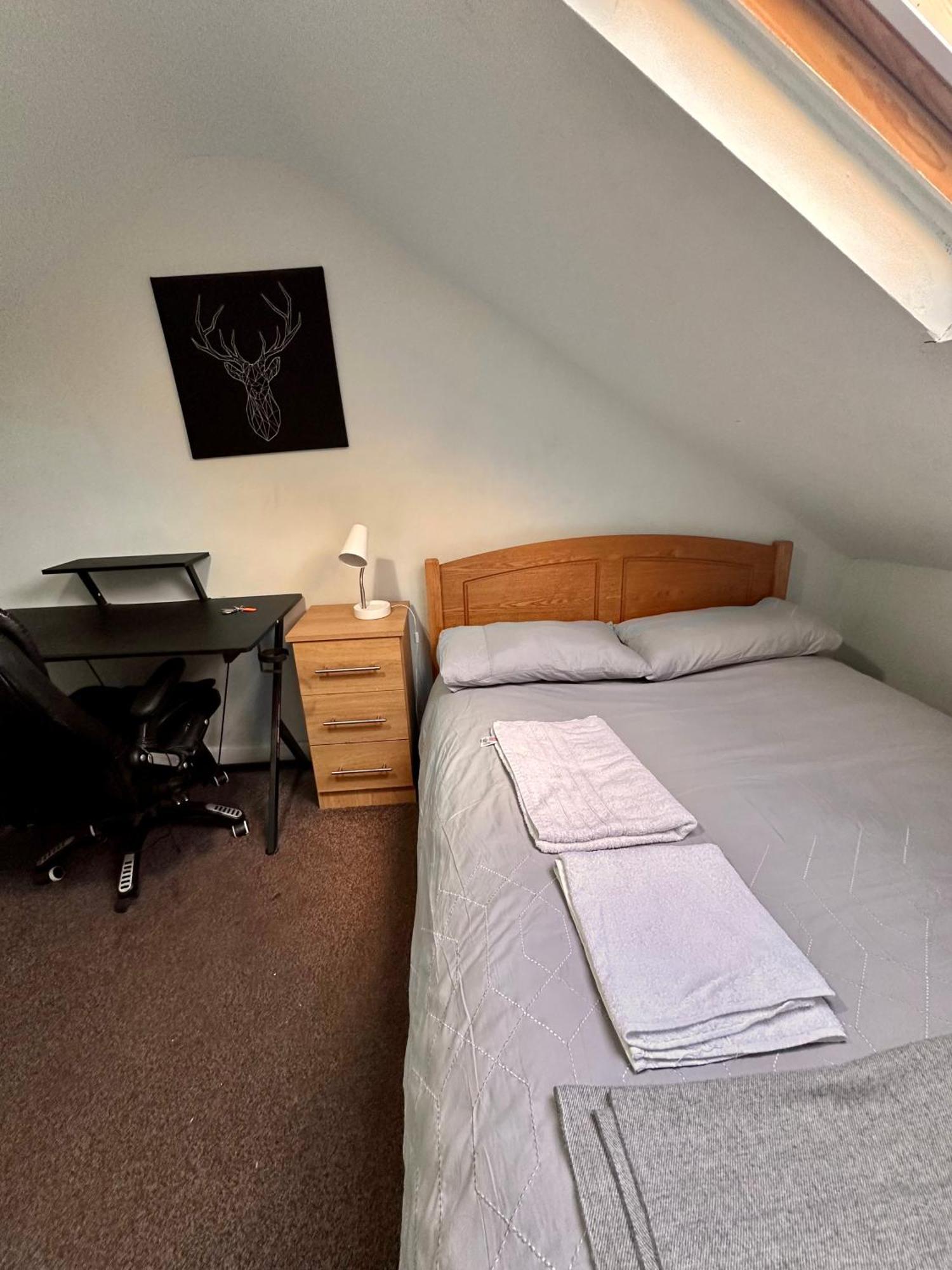 Spacious Room In Dublín Exterior foto