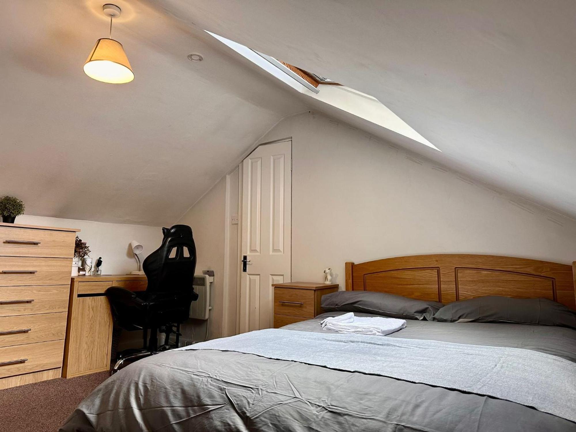 Spacious Room In Dublín Exterior foto